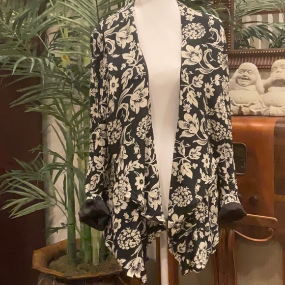 O’Neill blue/white SZ 10 woman’s waterfall open floral lined jacket pockets - Picture 7 of 12